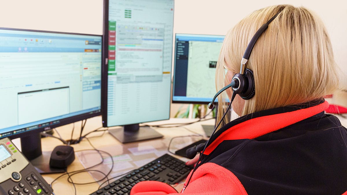 What is an unsuccessful alarm call and how can solution providers mitigate it?